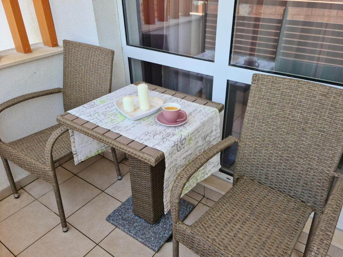 Rose Studio Apartment Burgas Bagian luar foto